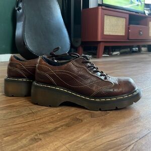 Dr. Martens platform Oxford shoes size 7 vintage retro Y2K